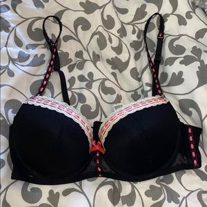 Black lace push-up bra 36C